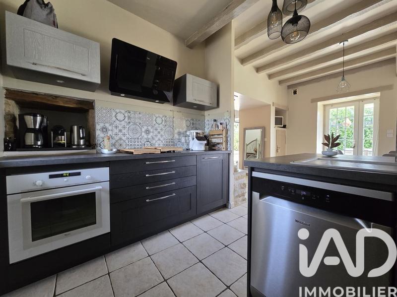 Maison - 208 m² - 9 pièces