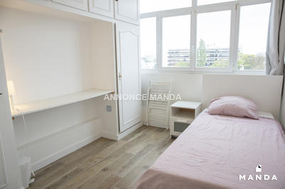 Chambre - 10 m² - 4 pièces