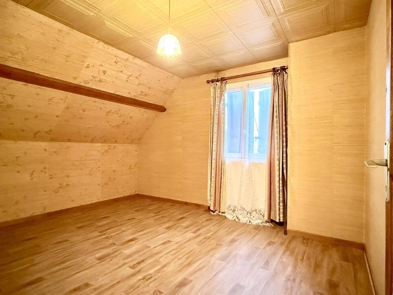 Maison - 152 m² - 7 pièces