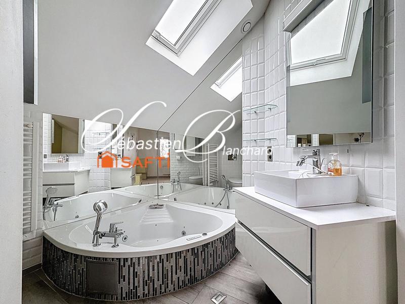 Maison - 145 m² - 4 pièces