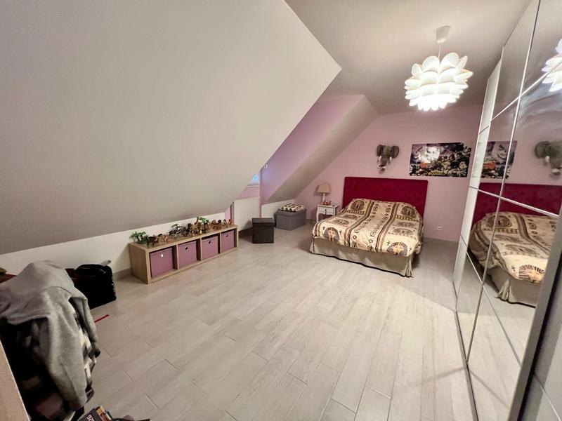 Maison - 175 m² - 7 pièces