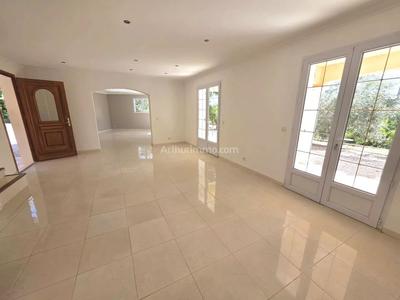 Maison - 136 m² - 5 pièces