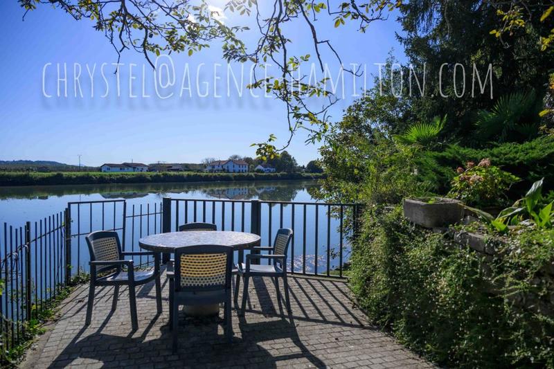 Maison - 550 m² - 27 pièces