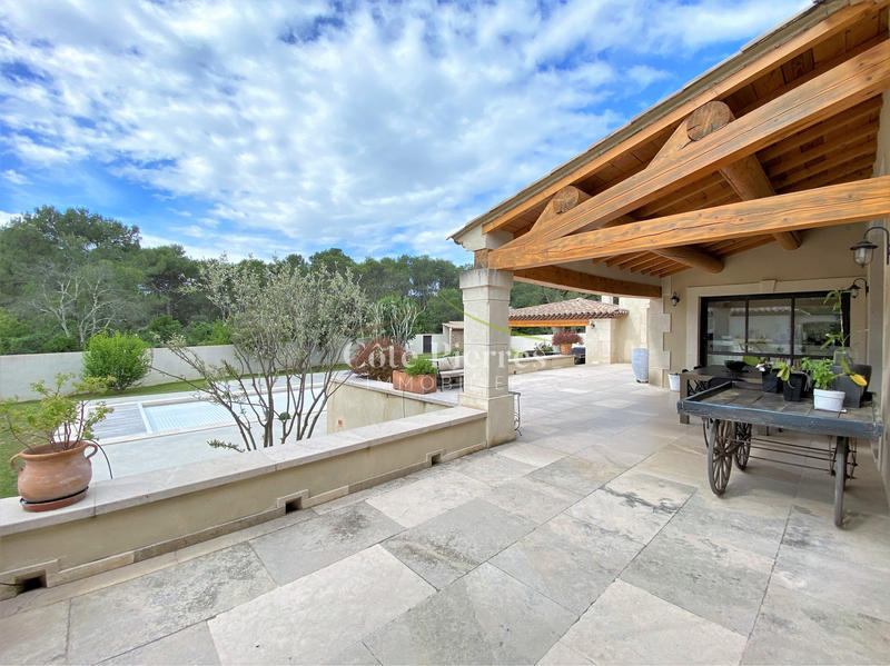 Villa - 200 m² - 6 pièces