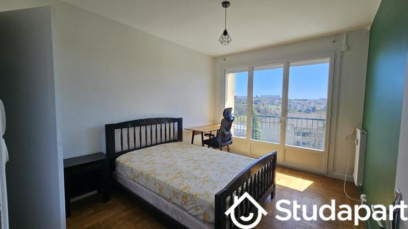 Chambre - 12 m² - 1 pièce