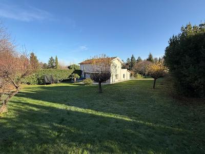 Maison - 180 m² - 5 pièces