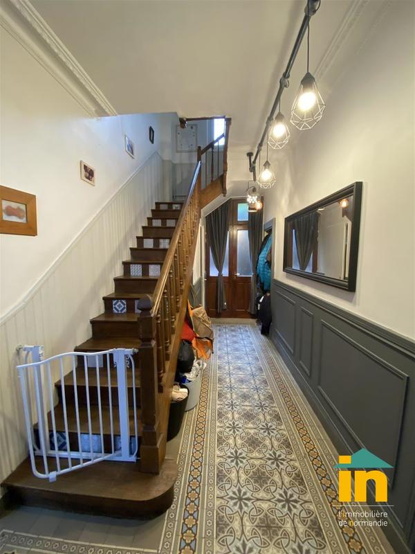 Maison de ville - 228 m² - 7 pièces