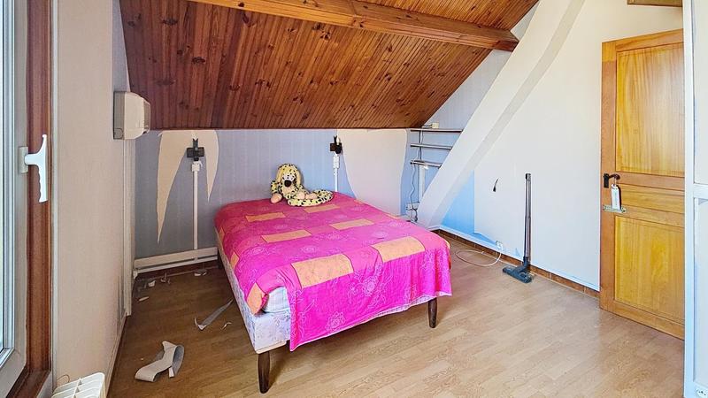 Maison - 90 m² - 5 pièces