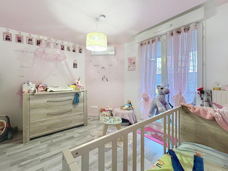 Appartement - 125 m² - 5 pièces