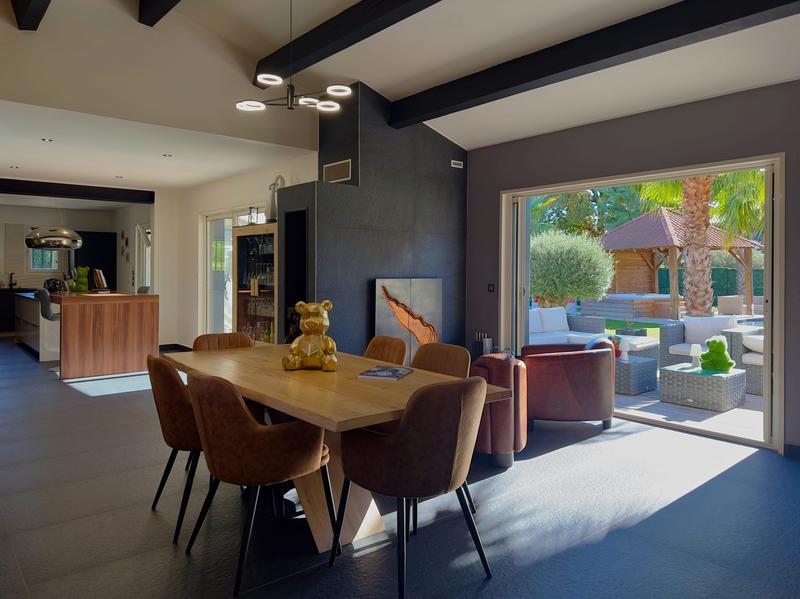 Villa - 344 m² - 6 pièces