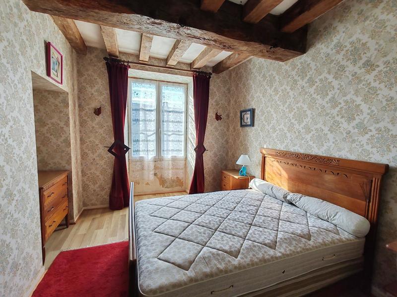 Maison - 210 m² - 7 pièces