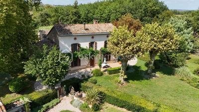 Maison ancienne - 213 m² - 7 pièces