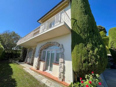 Villa - 172 m² - 5 pièces