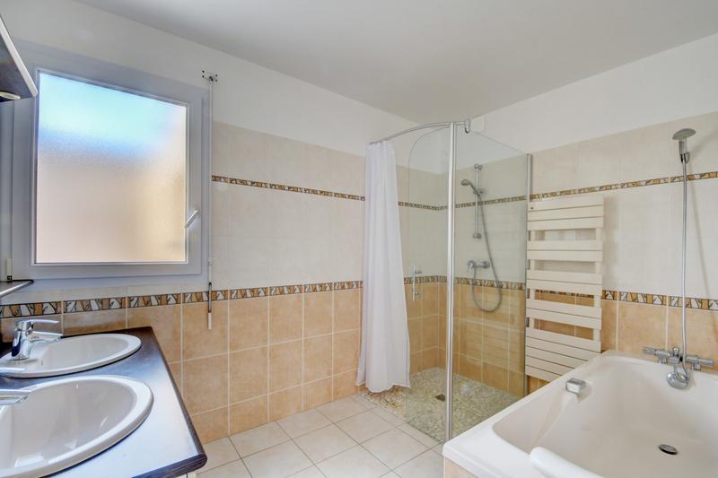 Maison - 105 m² - 4 pièces