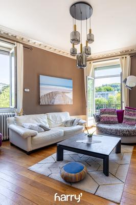 Appartement - 136 m² - 5 pièces