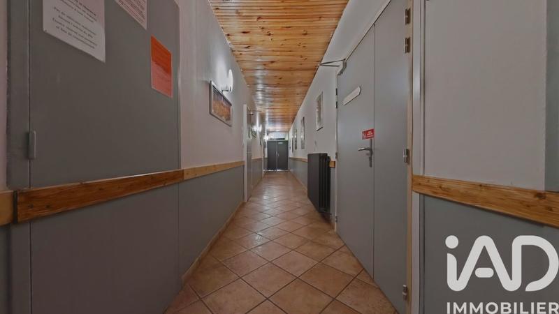 Maison - 891 m² - 15 pièces