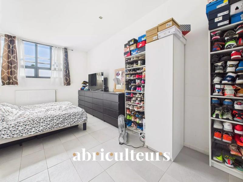 Loft - 117 m² - 6 pièces