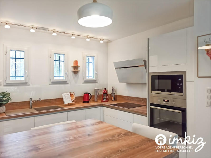 Maison - 98 m² - 4 pièces