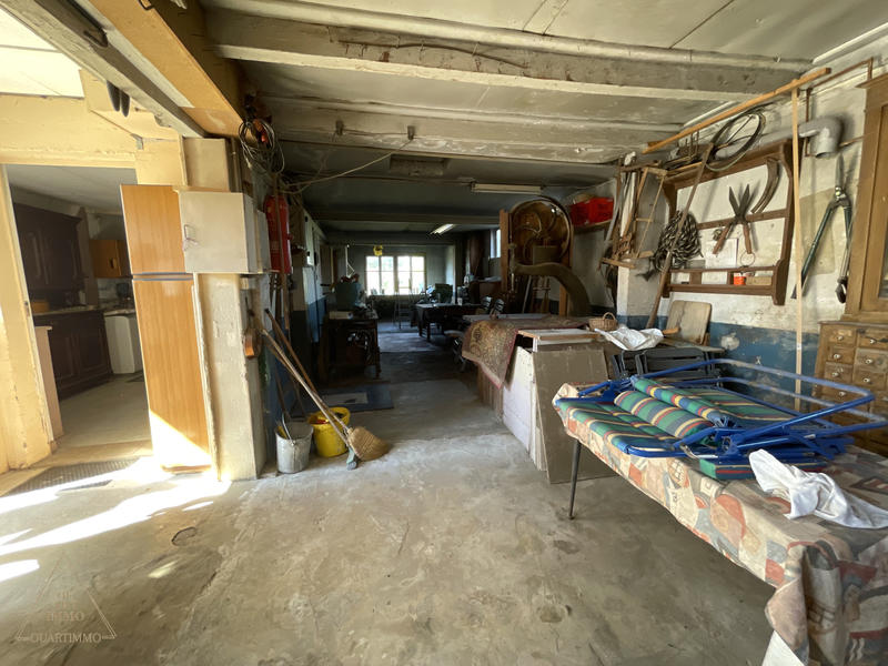 Propriété - 181 m² - 9 pièces