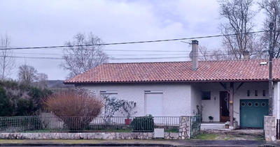 Maison - 90 m² - 5 pièces