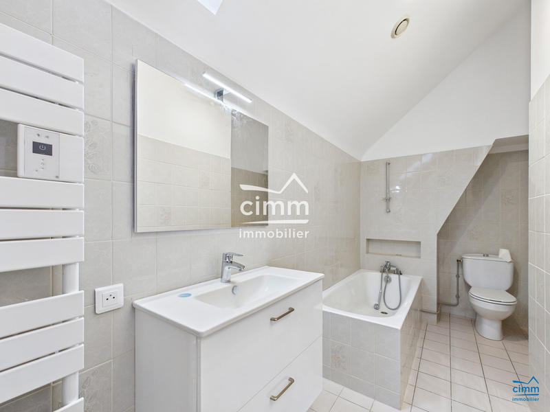 Appartement - 82 m² - 3 pièces