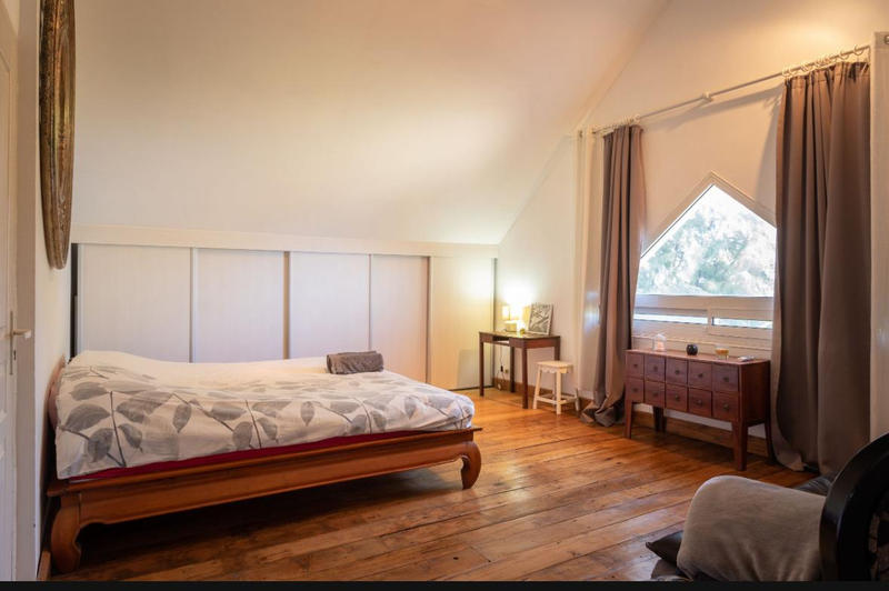 Villa - 240 m² - 9 pièces