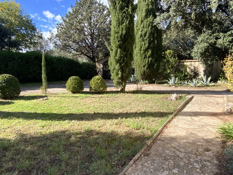 Maison - 202 m² - 8 pièces