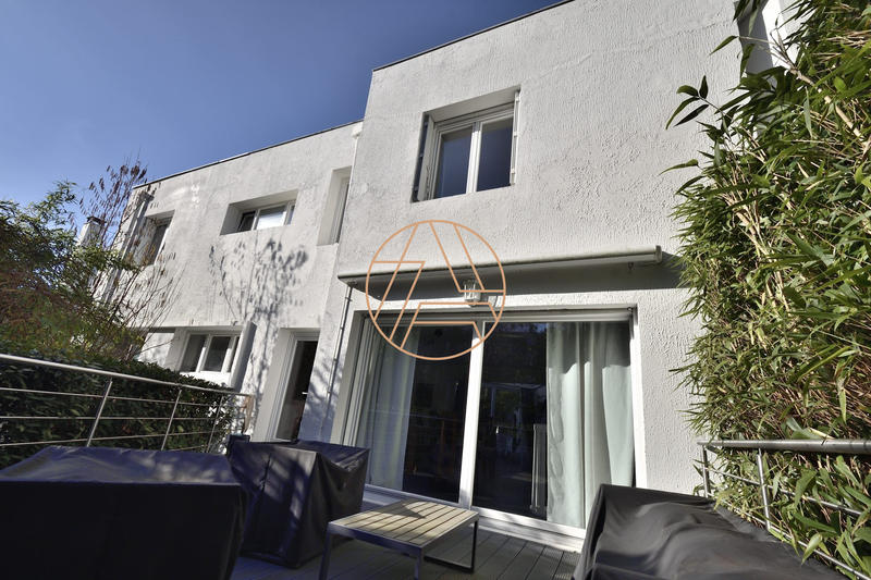 Maison contemporaine - 156 m² - 6 pièces