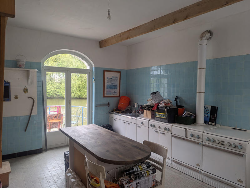 Maison - 238 m² - 8 pièces