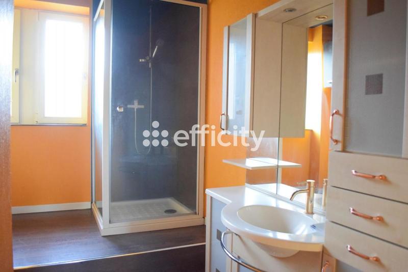 Appartement - 99 m² - 4 pièces