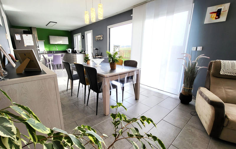 Maison - 122 m² - 7 pièces