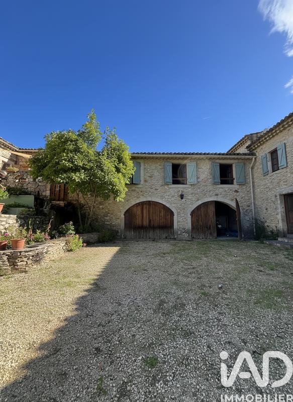 Maison - 289 m² - 12 pièces