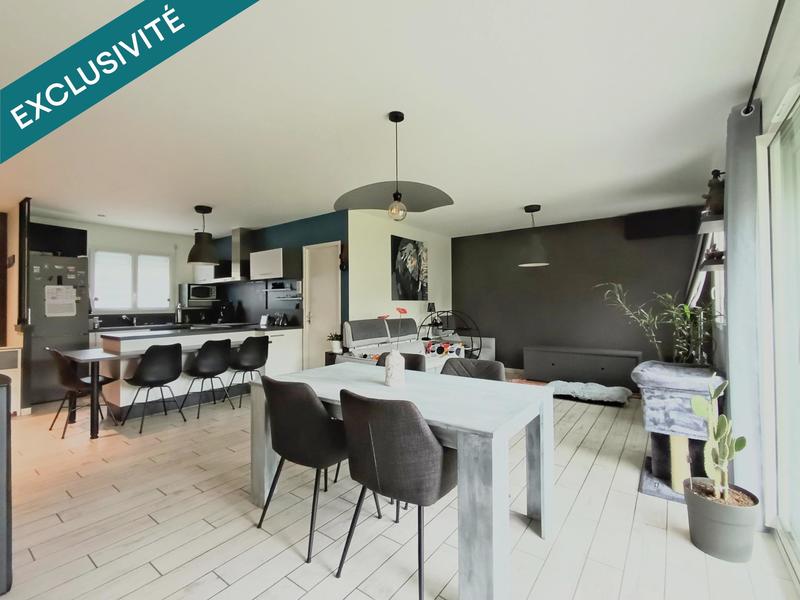 Maison - 90 m² - 5 pièces