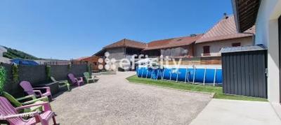 Maison - 206 m² - 7 pièces