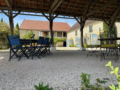 Maison - 361 m² - 11 pièces