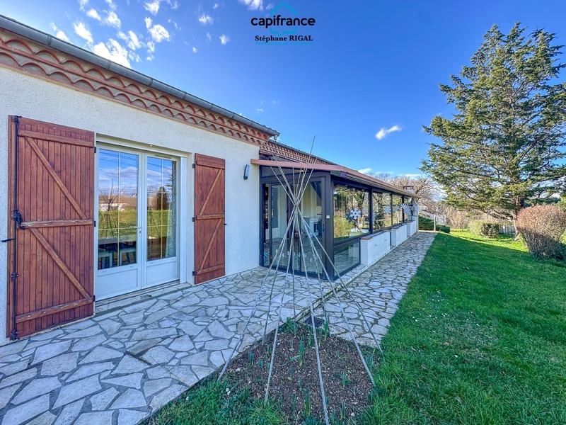 Maison - 185 m² - 8 pièces