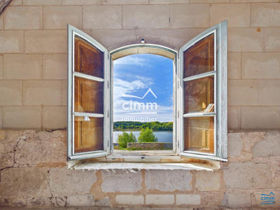 Maison ancienne - 171 m² - 6 pièces