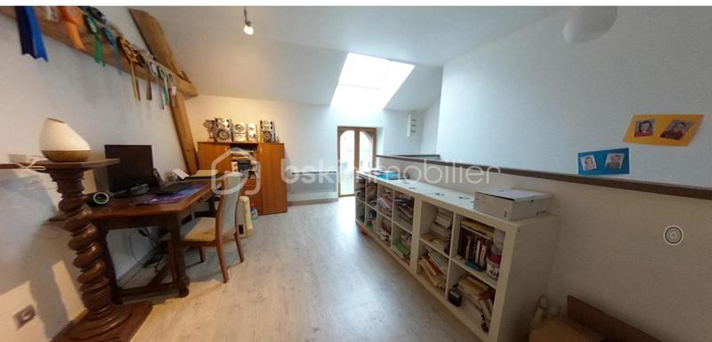 Maison - 326 m² - 11 pièces