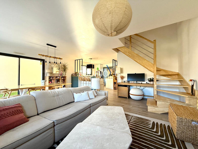 Maison - 100 m² - 5 pièces