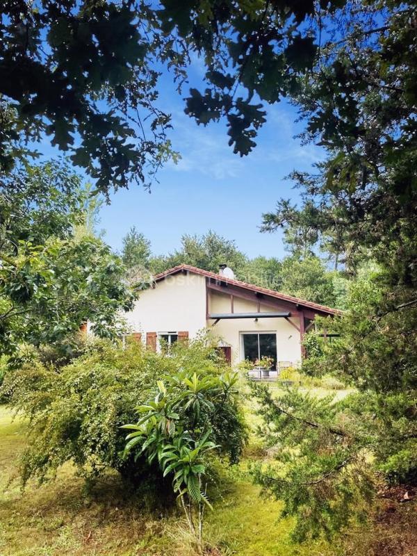 Maison traditionnelle - 96 m² - 4 pièces