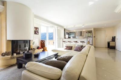 Appartement villa - 108 m² - 4 pièces