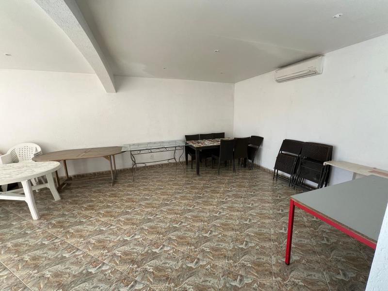 Maison - 250 m² - 9 pièces