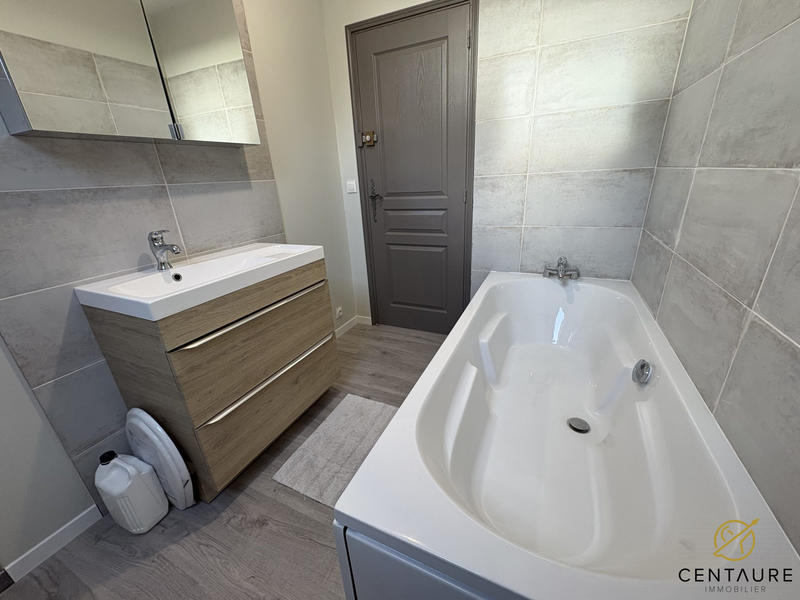 Maison ancienne - 295 m² - 11 pièces