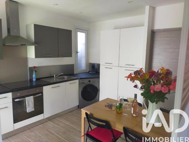 Maison - 225 m² - 10 pièces