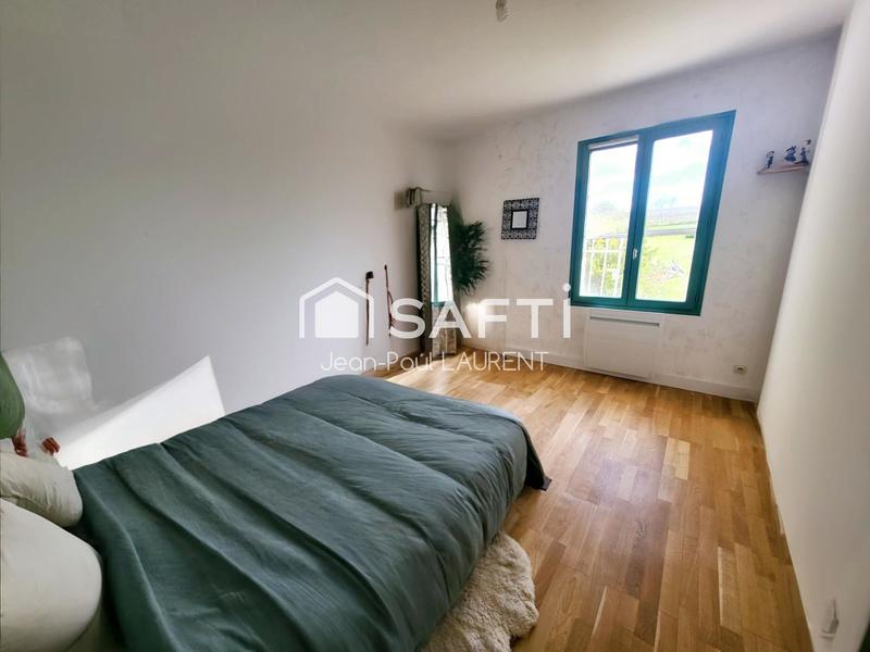 Maison - 255 m² - 11 pièces