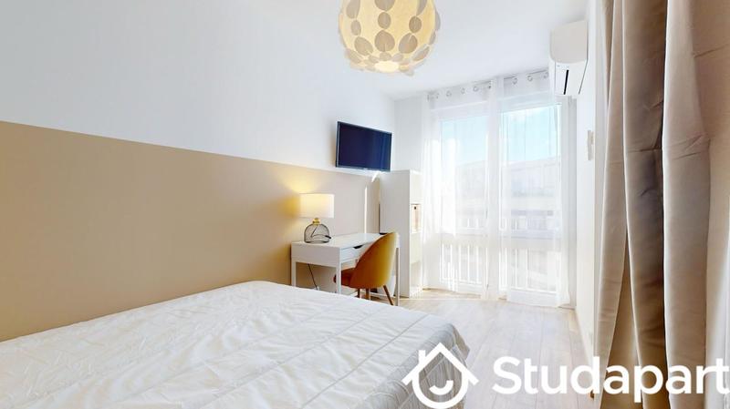 Chambre - 13 m² - 1 pièce