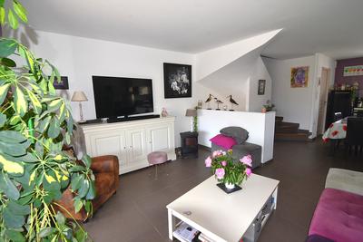 Maison - 98 m² - 4 pièces