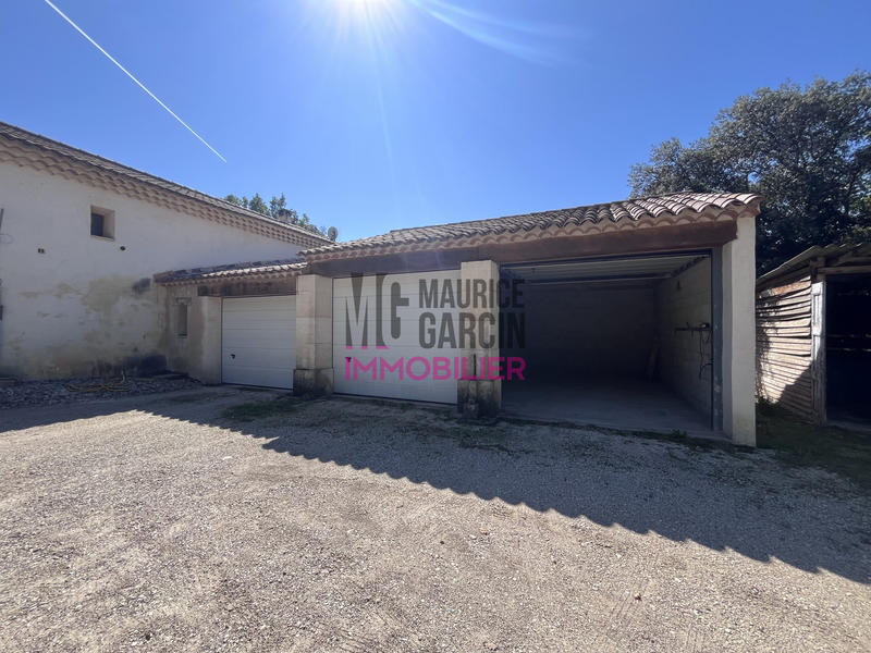 Maison - 220 m² - 7 pièces