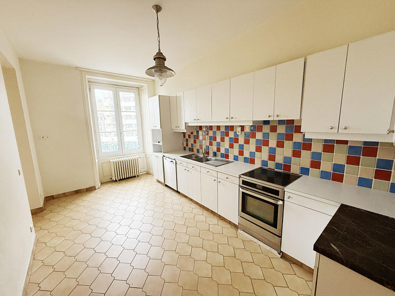 Appartement - 169 m² - 5 pièces