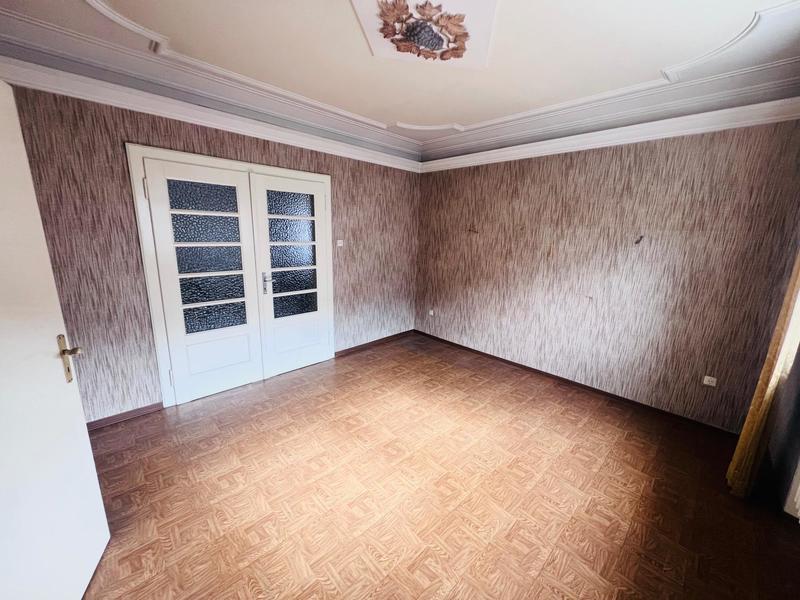 Maison - 268 m² - 11 pièces